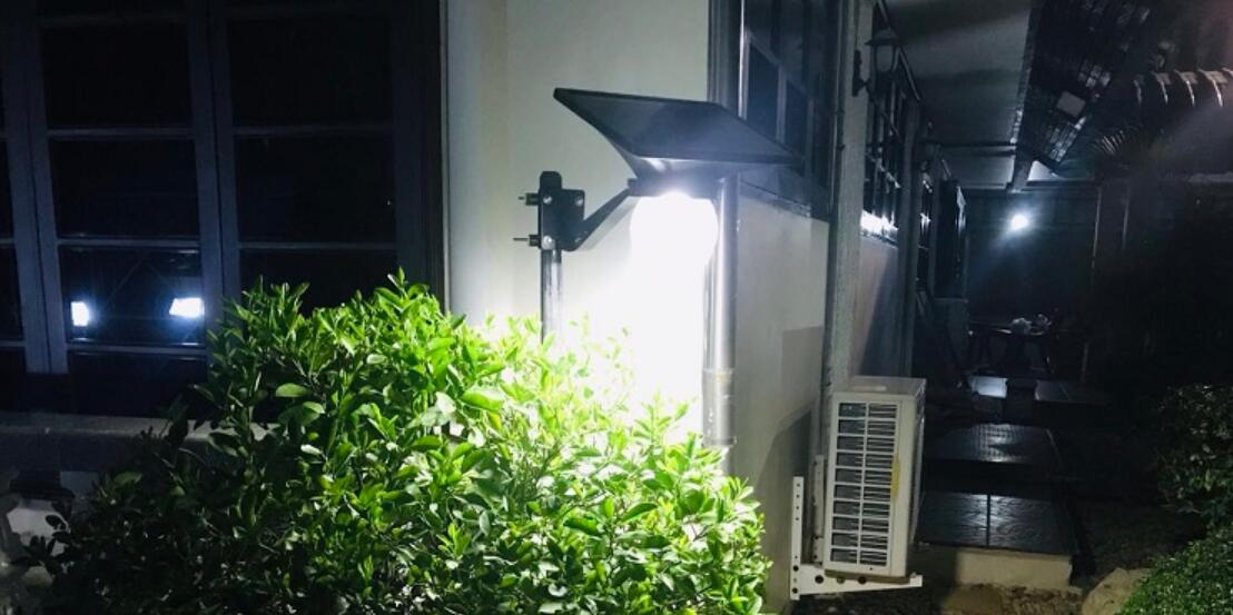 太陽能路燈一直閃爍是什么原因