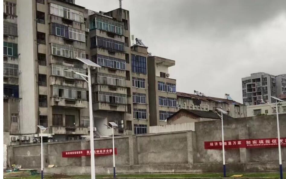 住宅區(qū)庭院燈如何實(shí)現(xiàn)裝飾性和功能性的結(jié)合？